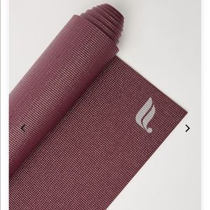 Fabletics yoga mat
